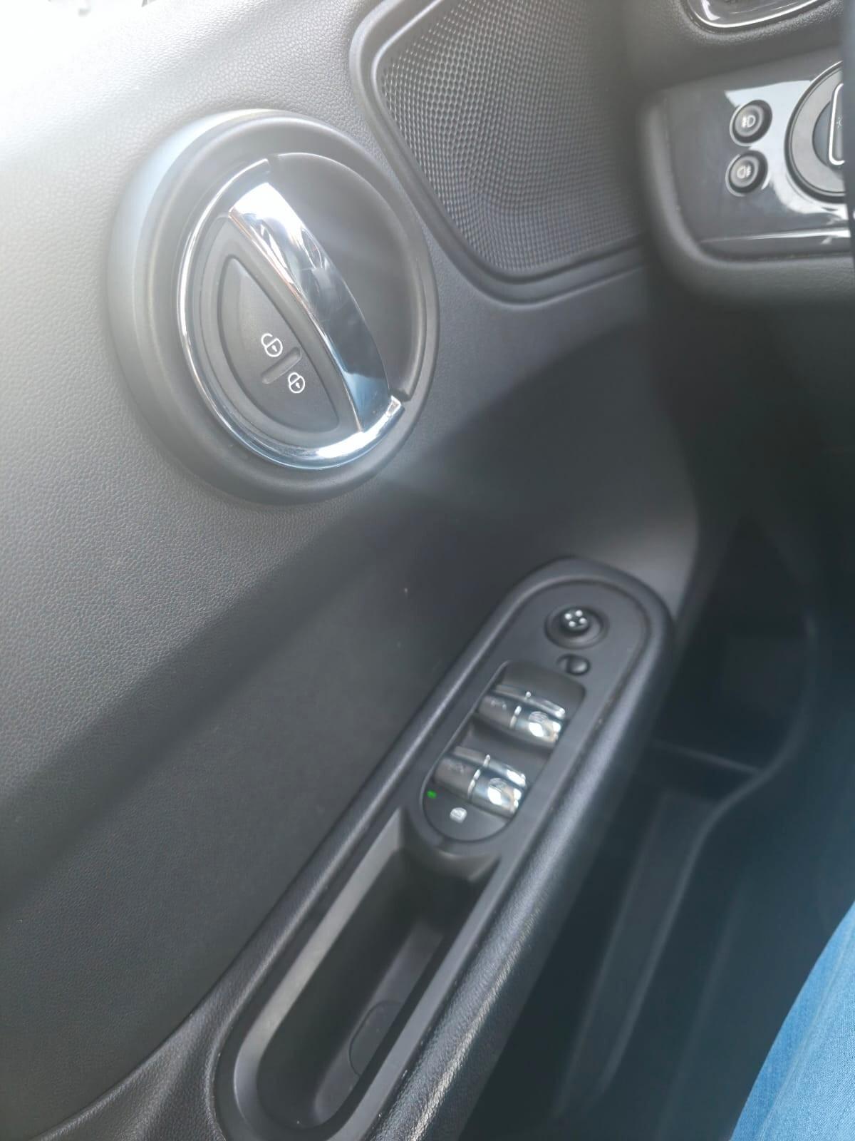 Mini Cooper D Countryman 2.0 Business Automatica