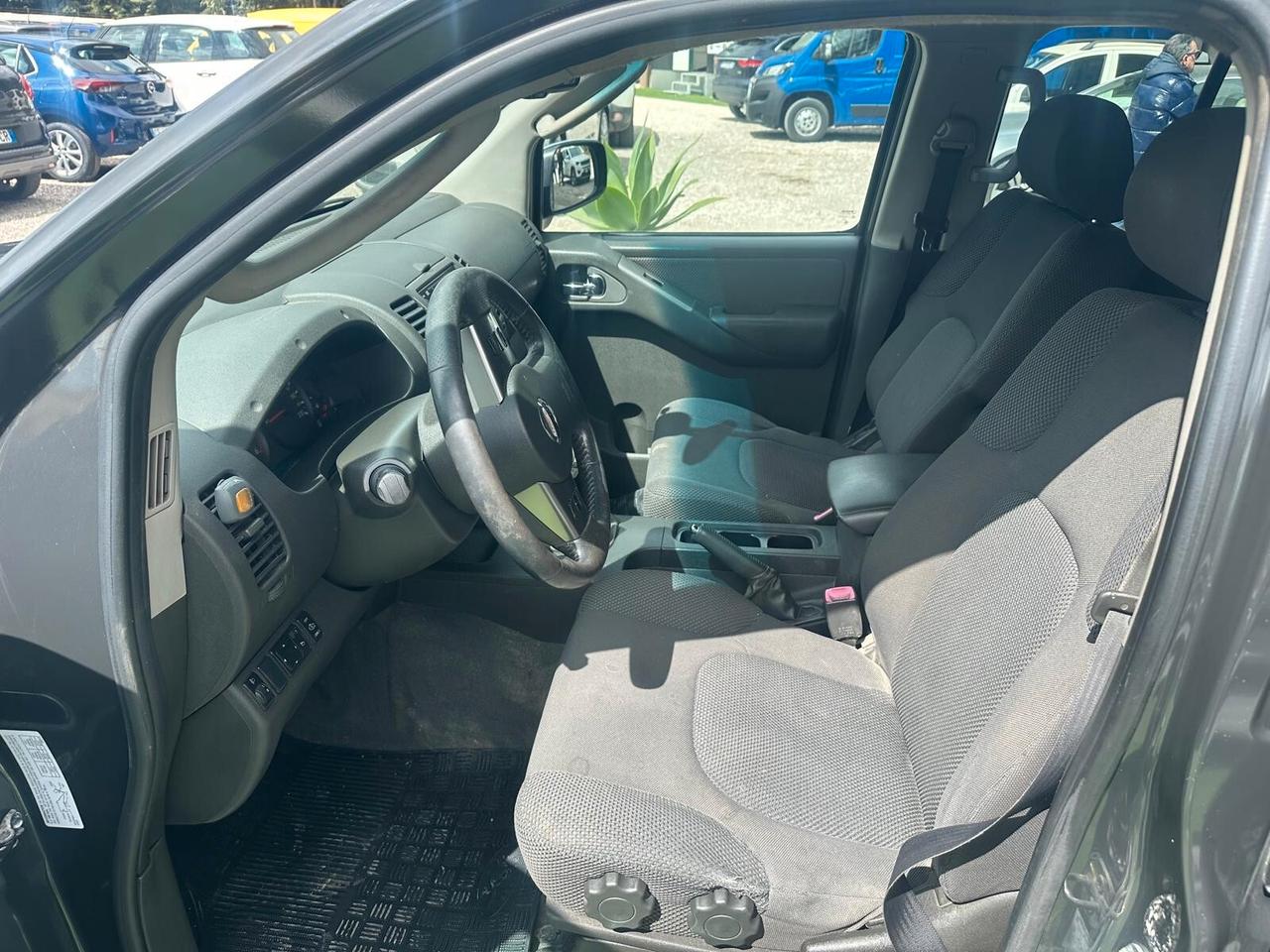Nissan Navara 2.5 dCi 4 porte Double Cab SE