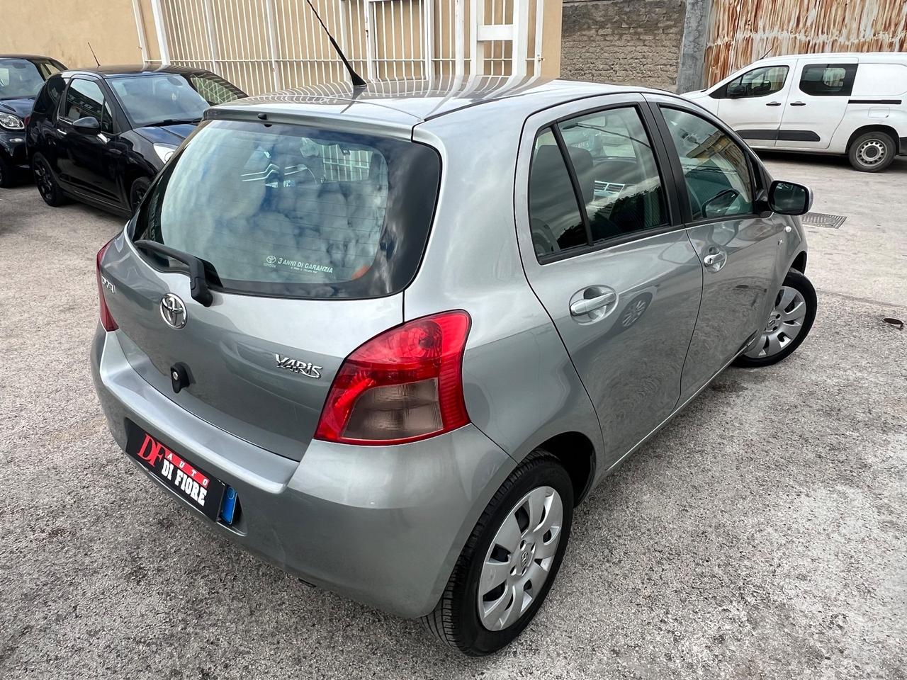 Toyota Yaris 1.4 D-4D 90CV AUTOMATICA FINANZIABILE