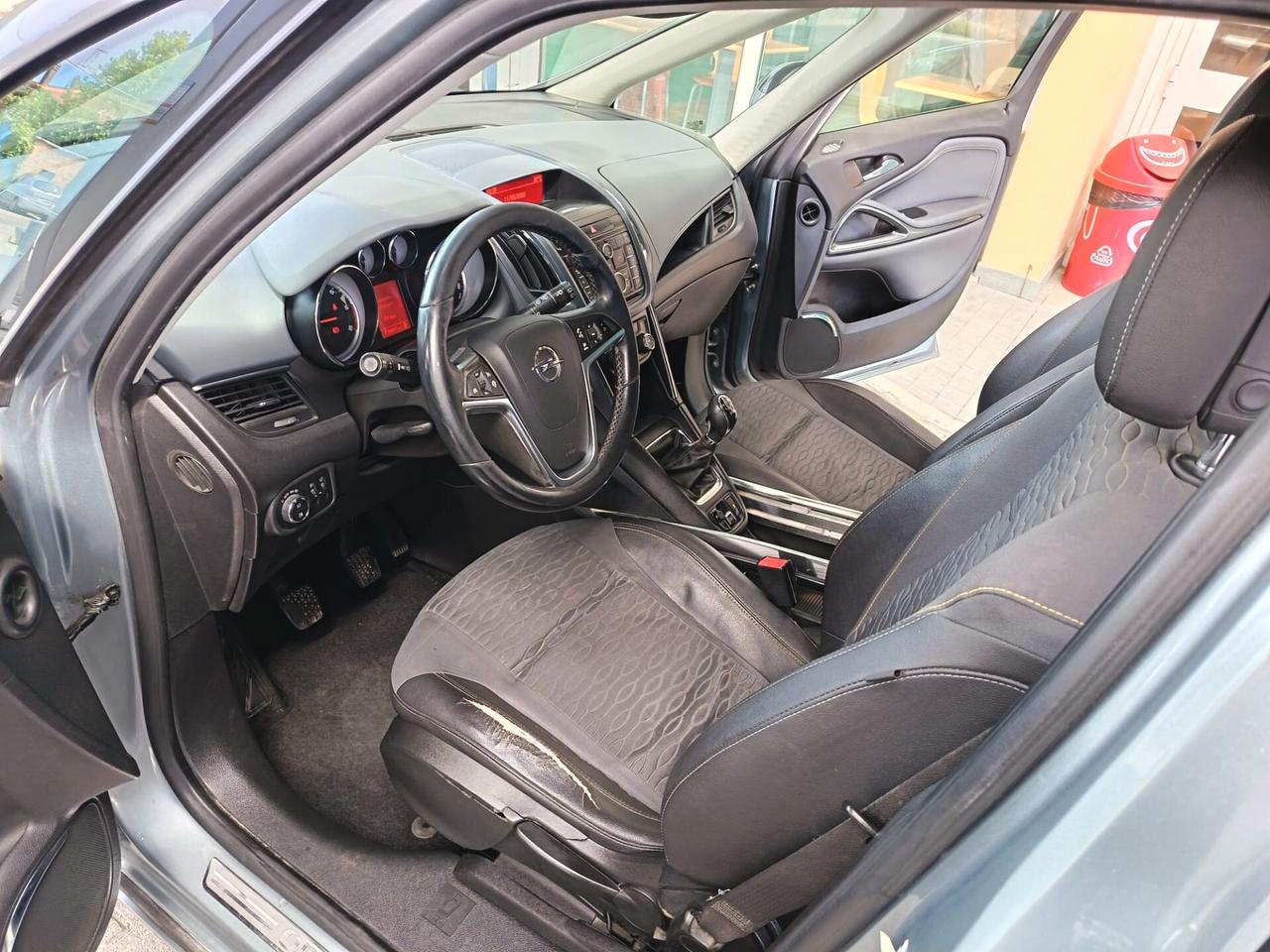 Opel Zafira Tourer 2.0 CDTi 130CV Cosmo 7 POSTI BXENON OCCASIONE