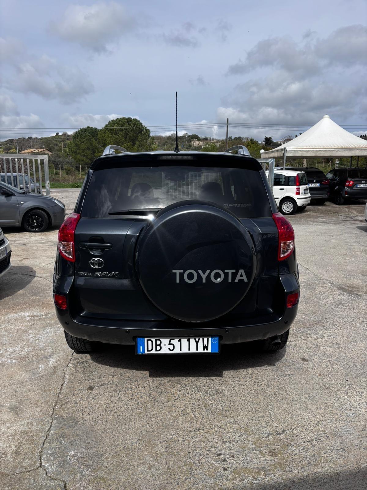 Toyota RAV 4 RAV4 2.2 D-4D 177 CV Luxury