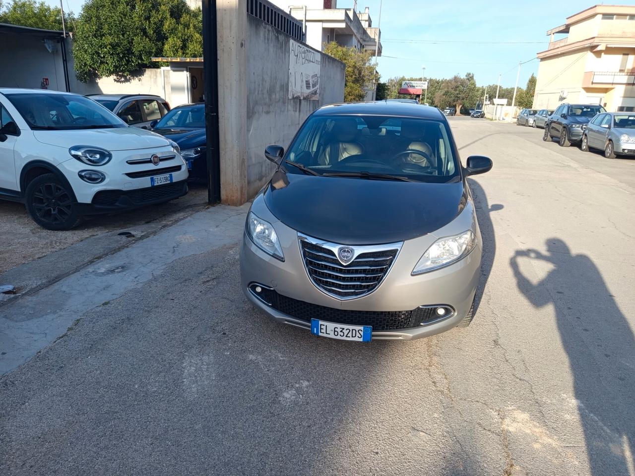 Lancia Ypsilon 1.2 Platinum BICOLORE