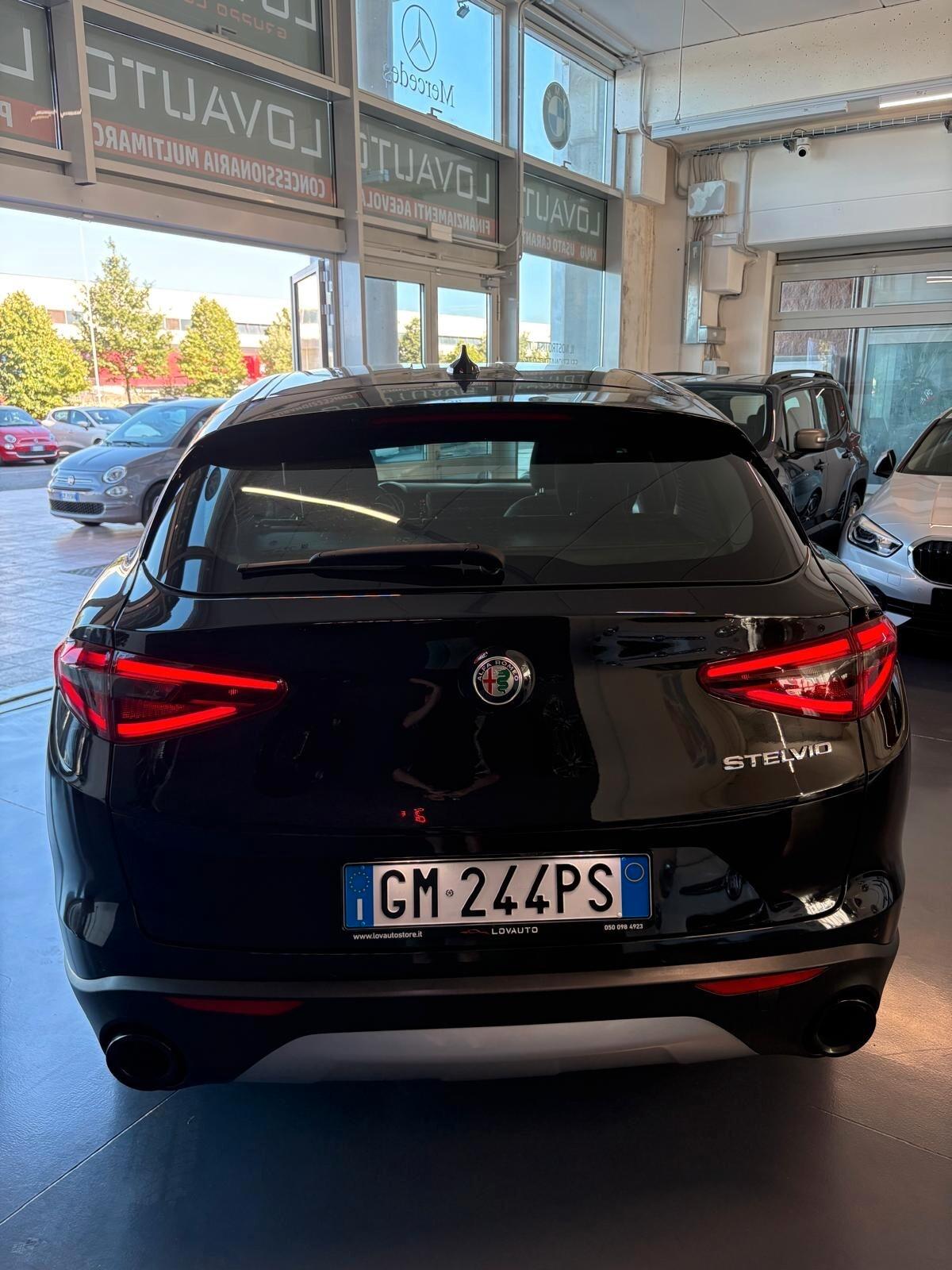 Alfa Romeo Stelvio 2.2 Turbodiesel 160 CV AT8 RWD Super Business