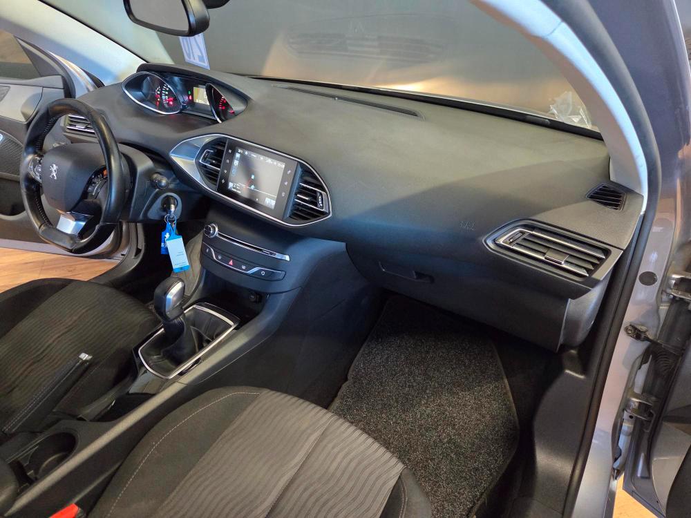 Peugeot 308 5 Porte 308 5p 1.6 bluehdi Active s&s 100cv