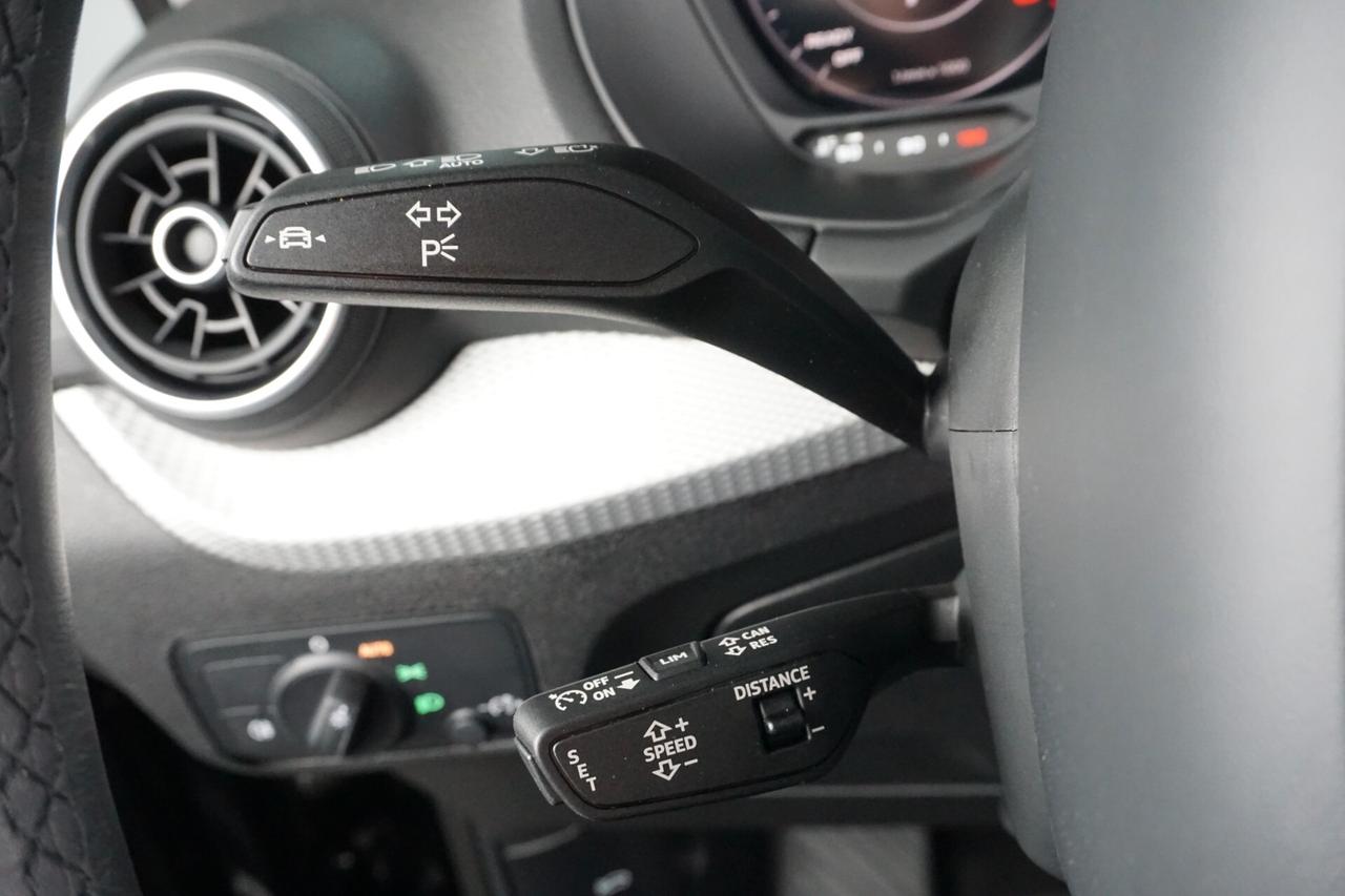 Audi Q2 35 TFSI S tronic Admired