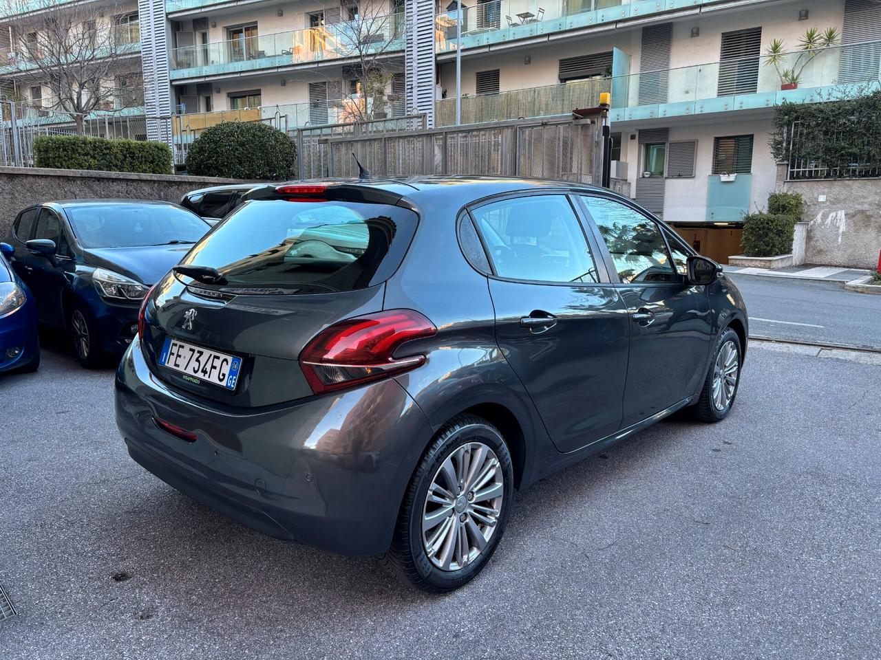 Peugeot 208 PureTech 82 5 porte Active DISTRIBUZIONE NUOVA UNIPROPRIETARIO
