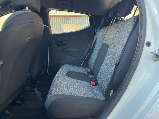 LANCIA Ypsilon 1.2 69 CV *Black Edition*