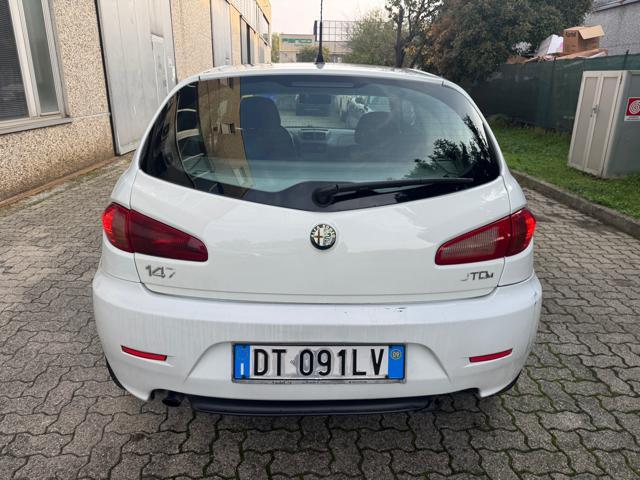 ALFA ROMEO 147 1.9 JTD (120) 3 porte Distinctive