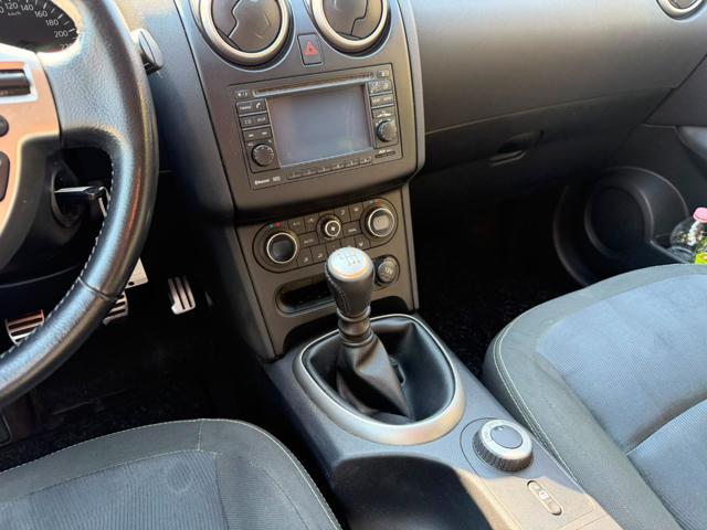 NISSAN Qashqai 2.0 dCi DPF 4x4 Tekna