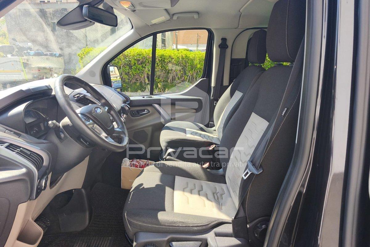 FORD Tourneo Custom 300 2.2 TDCi 155CV PC Titanium