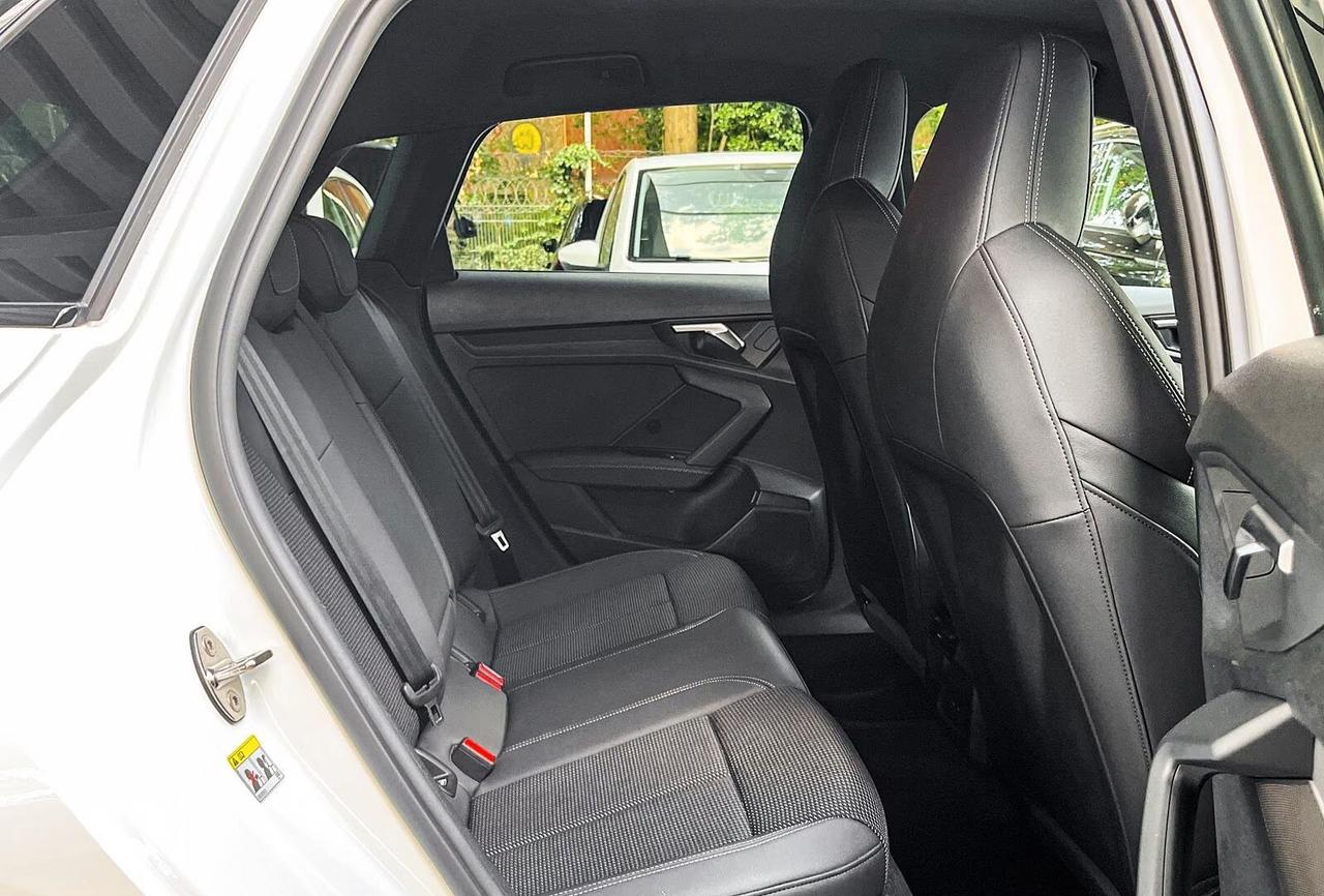 Audi A3 SPB 30 TFSI S line edition