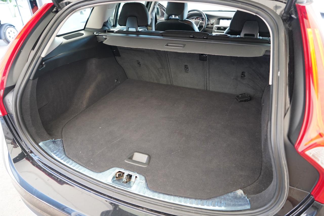 Volvo V60 Cross Country D3 Geartronic Business