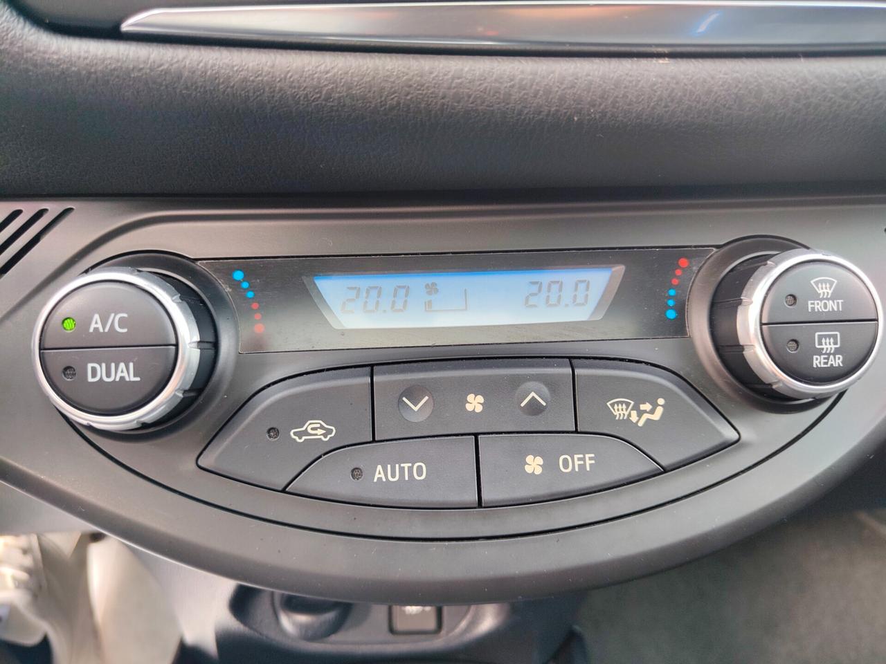 Toyota Yaris HYBRID LOUNGE TETTO PANORAMICO **SOLO 92000KM ** PREZZO REALE