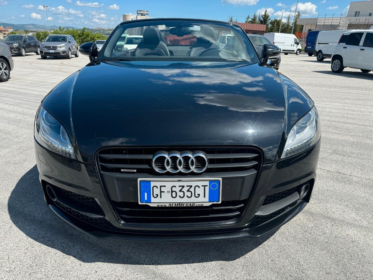 Audi TT Roadster 2.0 TDI quattro S tronic S-LINE