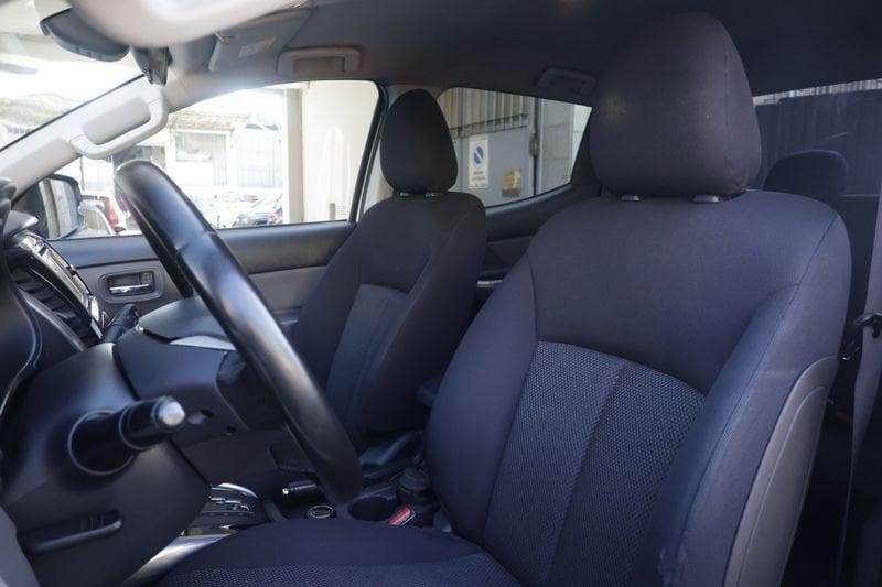 Mitsubishi L200 Mitsubishi L200 2.4 DI-D/181CV Club Cab Intense Hp Mivec Unicoproprietario