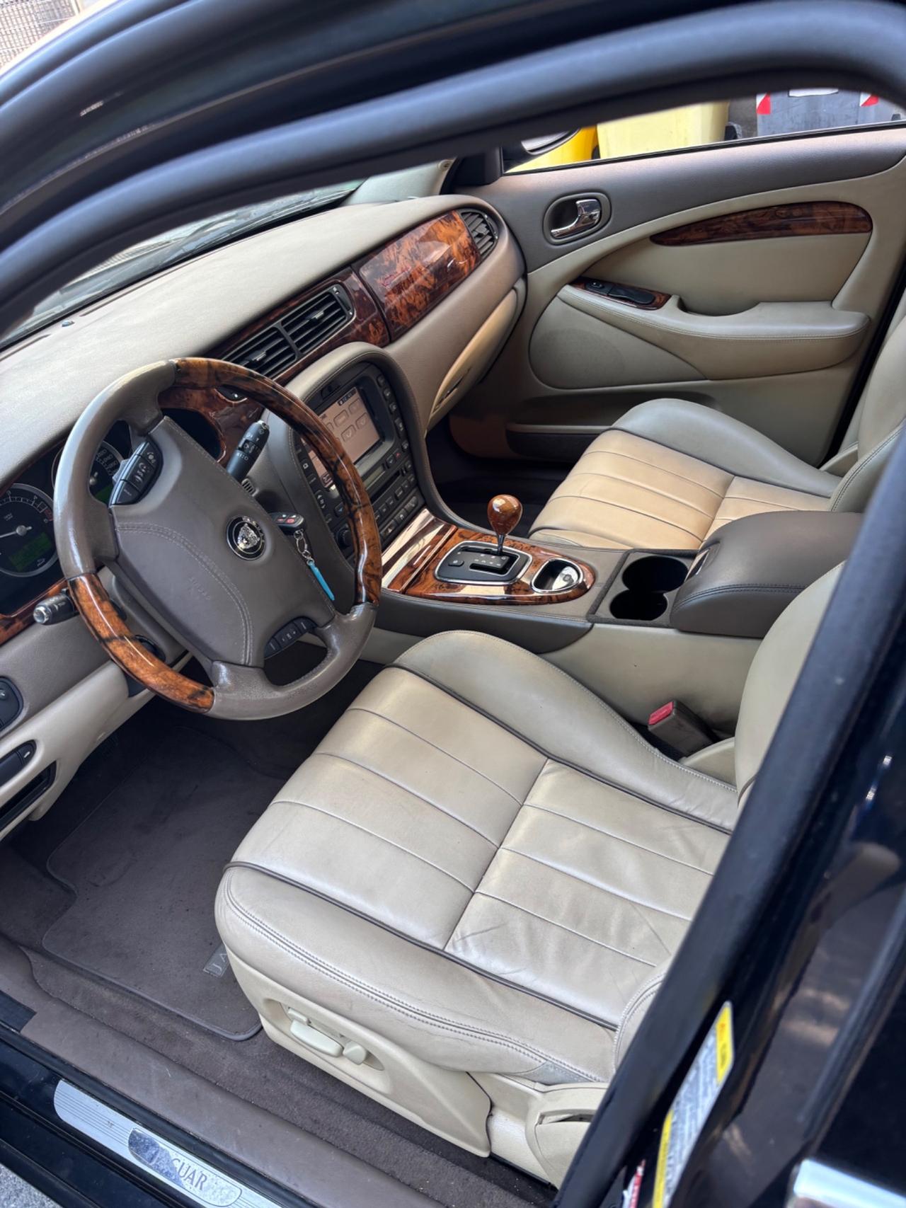 Jaguar S-Type 2.7 diesel V6 Executive