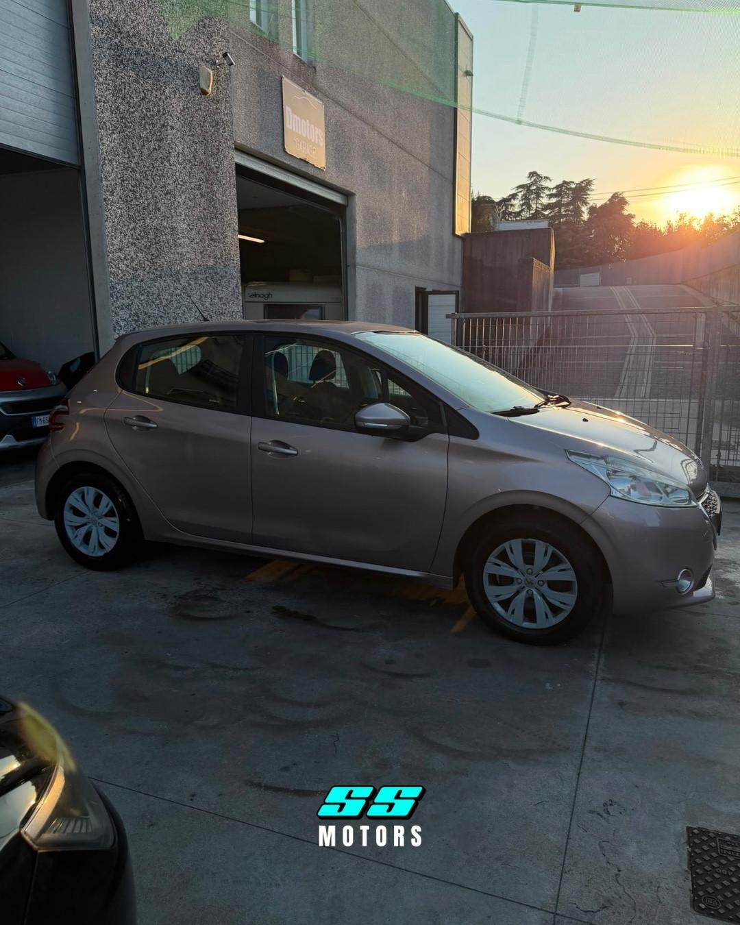 Peugeot 208 1.2 VTi 82 CV 5 porte Allure