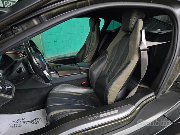 BMW i8 Protonic Frozen Black Edition