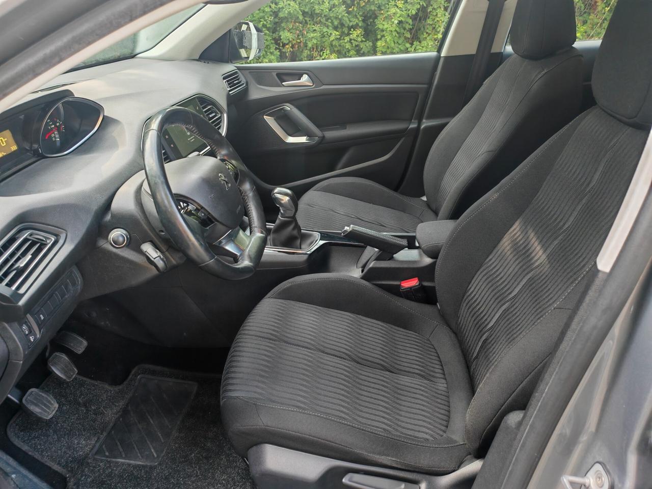 Peugeot 308 1.6 HDi Incidentata/Sinistrata