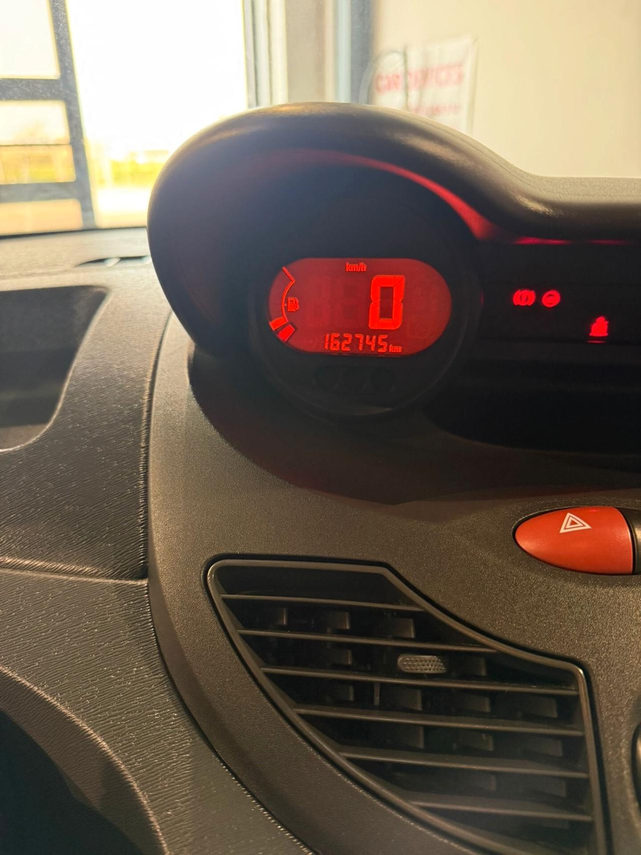 Renault New Twingo - NEOPATENTATI