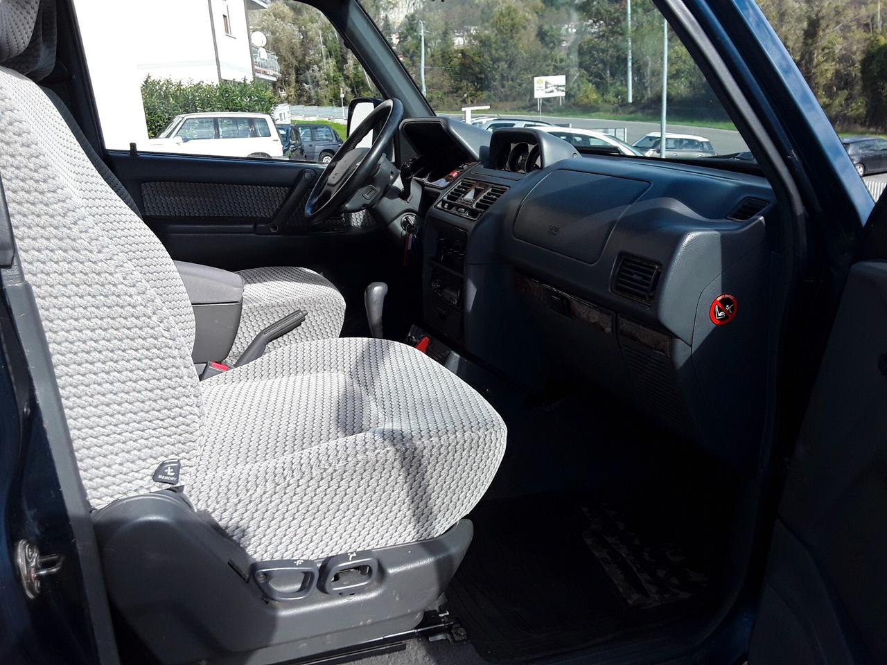 Mitsubishi Pajero 3.5i V6 24V cat MT SS GLS Exec.