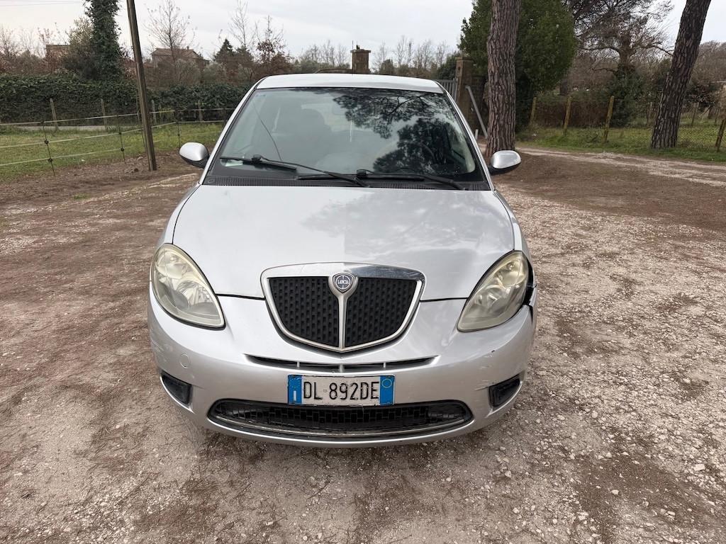Lancia Ypsilon 1.2 Argento