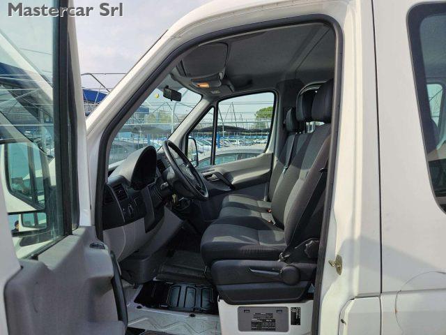 VOLKSWAGEN Crafter Crafter 2.0 TDI Combi 9 Posti - FB520NG