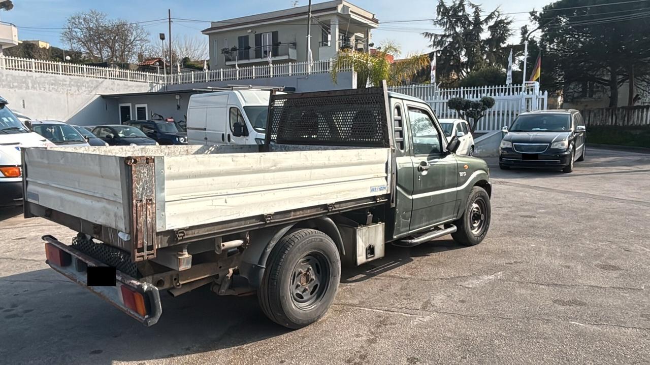 Mahindra Goa 2.5 CRDe 4WD SC Pick-Up Rib. Tril.