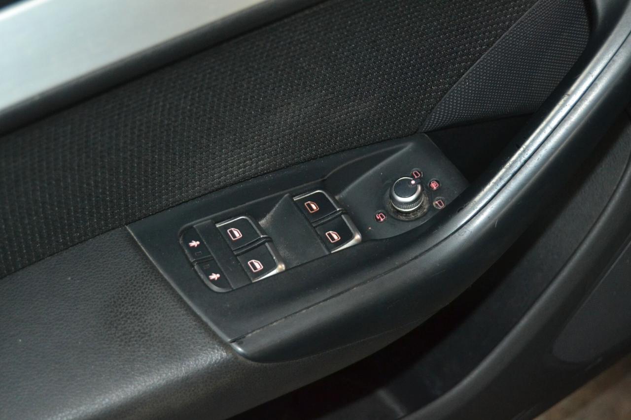 Audi Q3 2.0 TDI S-Line Quattro Tetto/Navi/Xenon