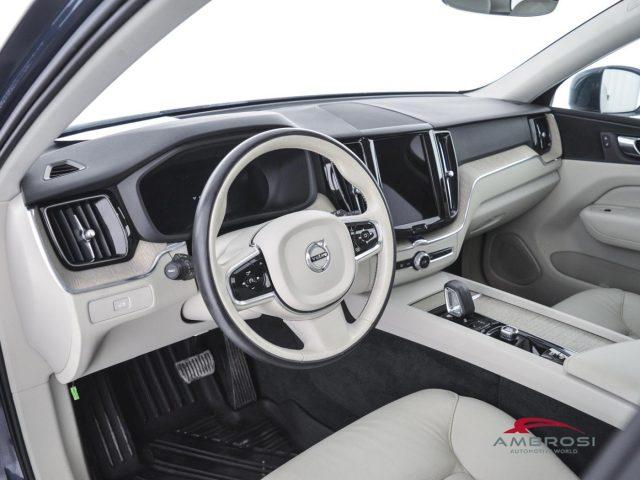 VOLVO XC60 B4 (d) automatico Core