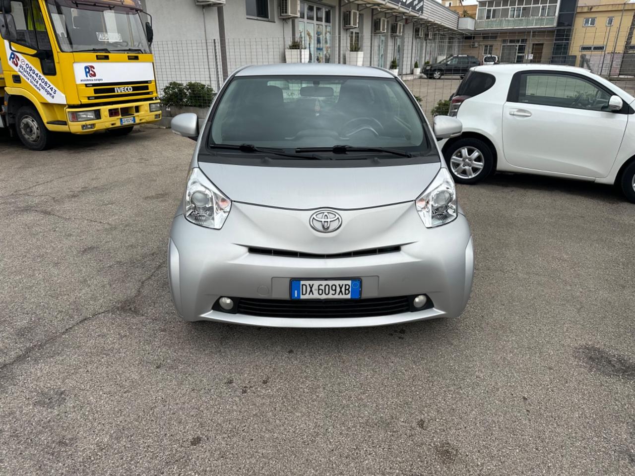 Toyota iQ 1.0 Multidrive