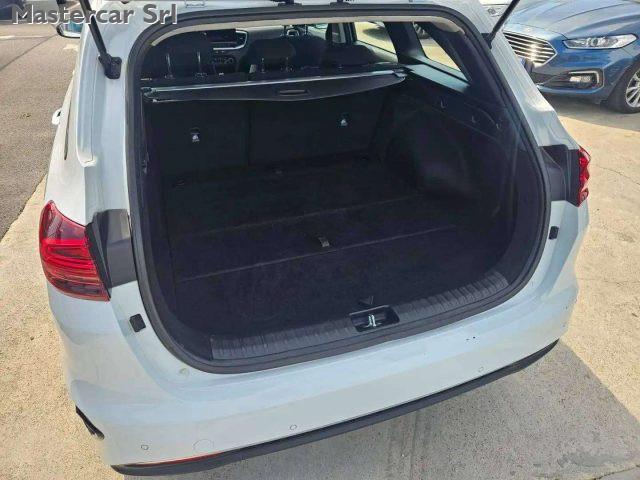 KIA Ceed SW / cee'd SW III 2022 SW 1.6 crdi mhev Business