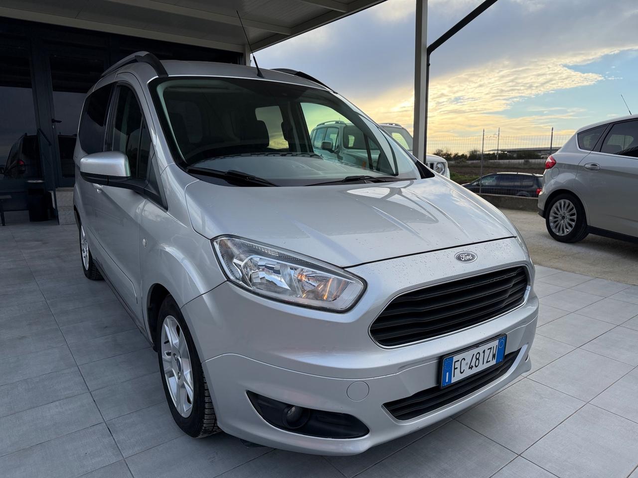 Ford Tourneo Courier 1.5 TDCI 75 CV Titanium