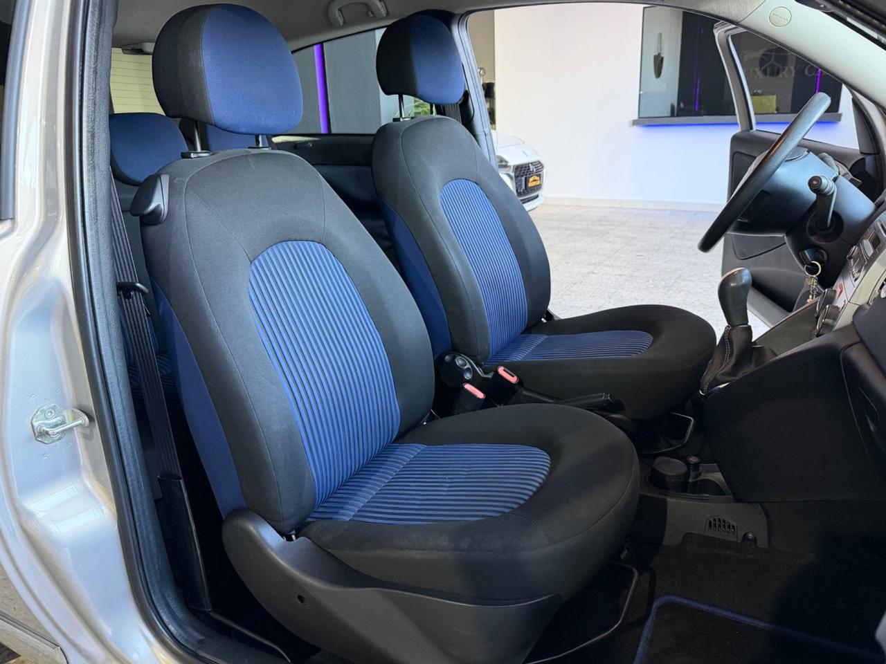 Lancia Ypsilon 1.3 MJT 75 CV Neopatentati