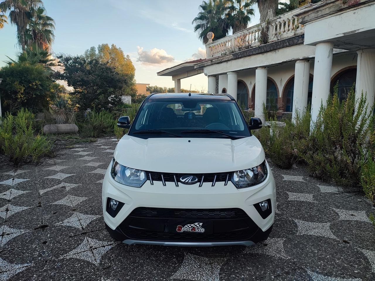 Mahindra KUV100 1.2 GPL K6 87 CV CLIMA TETTO NERO BASSI CONSUMI