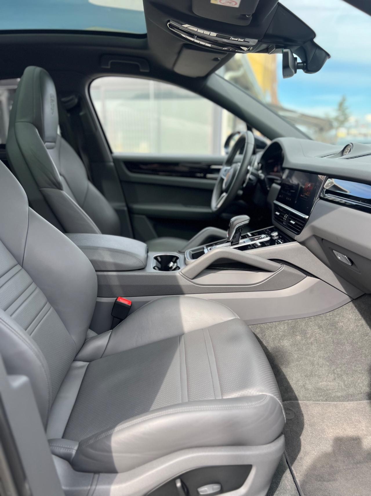 Porsche Cayenne 3.0 V6 Platinum Edition