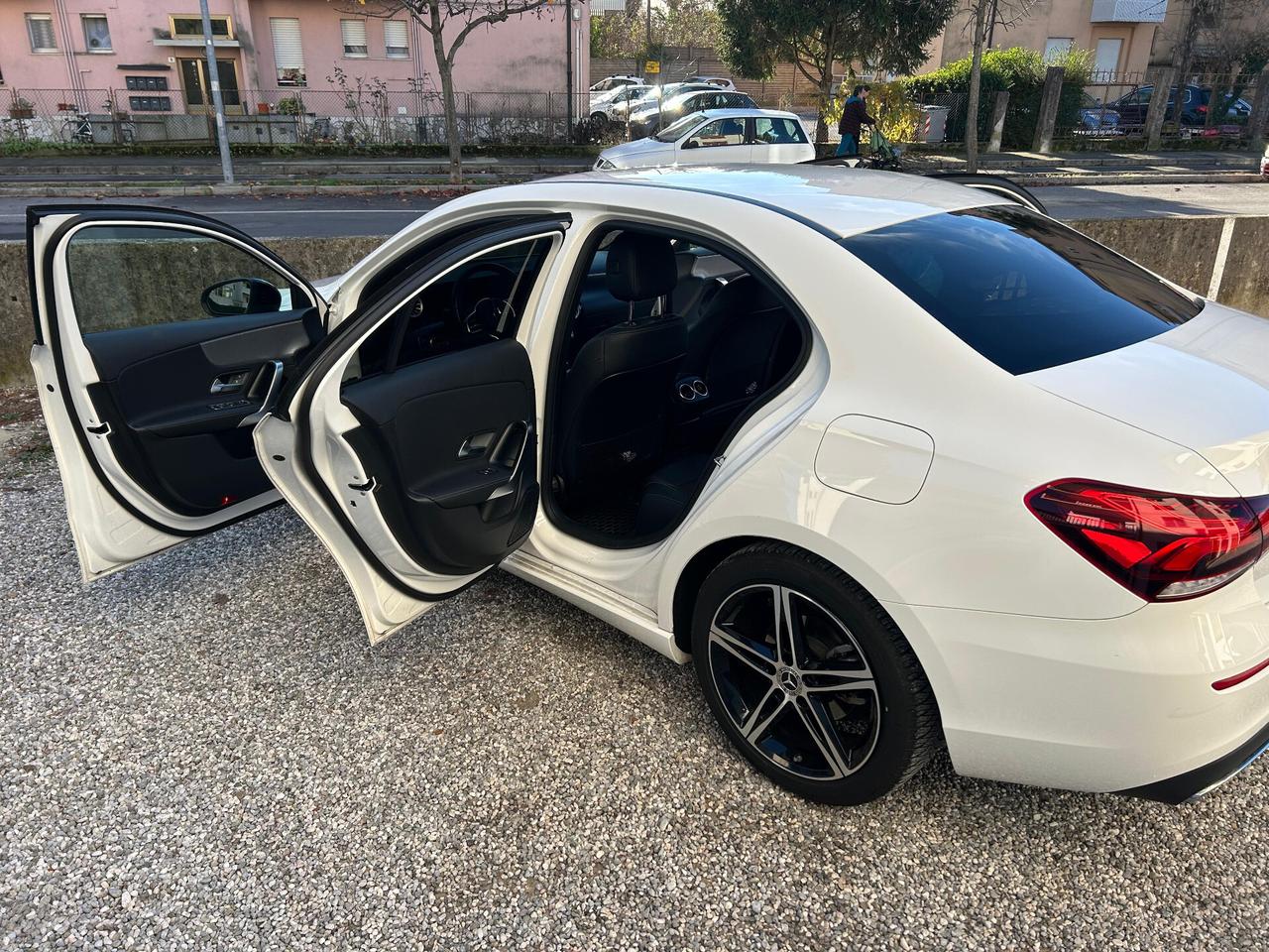 Mercedes-benz A 180 SEDAN d 2.0 115 Automatic Sport