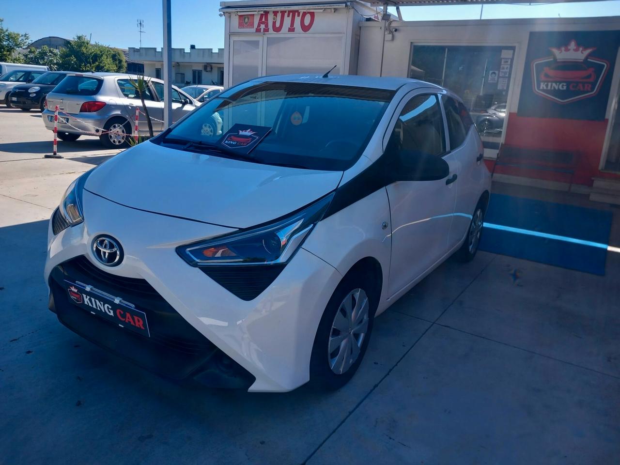 Toyota Aygo Connect 1.0 VVT-i 72 CV 5 porte x-play