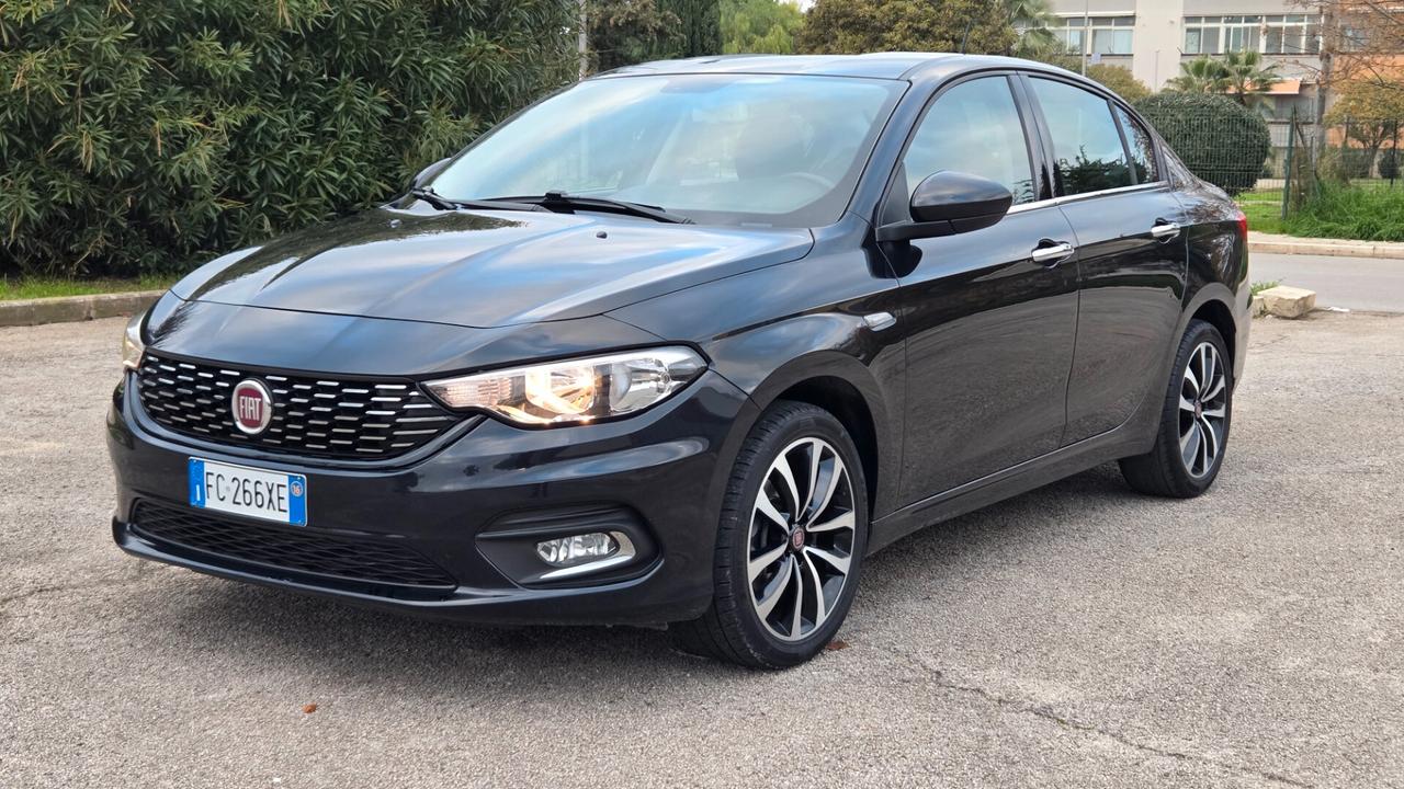 Fiat Tipo 1.6 Mjt berlina navi led