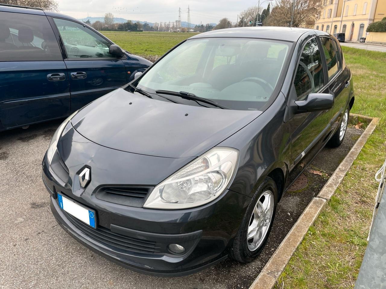 Renault Clio 1.2 16V 5 porte Confort