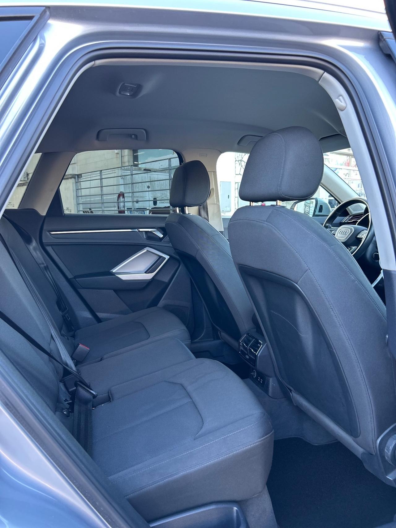 Audi Q3 35 TDI quattro S tronic IVA ESPOSTA