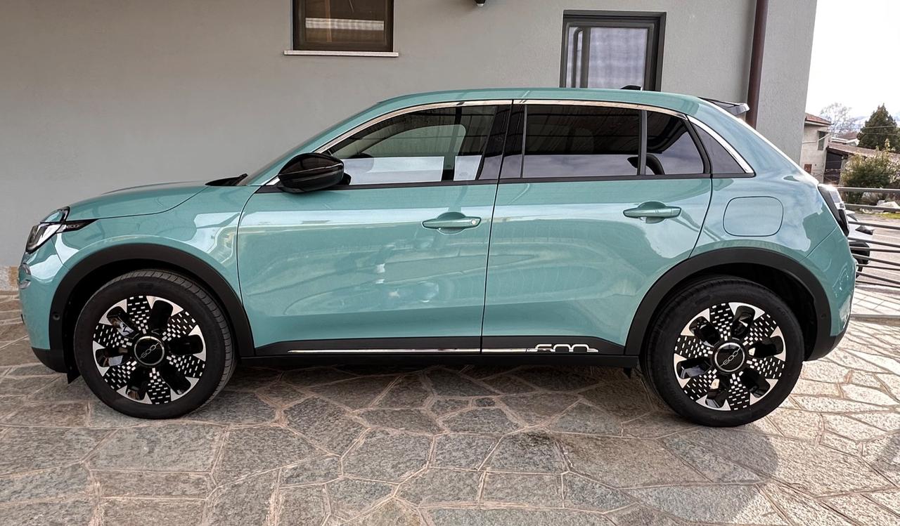 Fiat 600 1.2 hybrid La Prima 110cv auto
