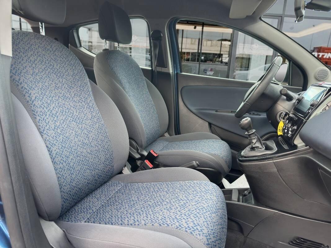 Lancia Ypsilon III 1.0 firefly hybrid 70cv CarPlay