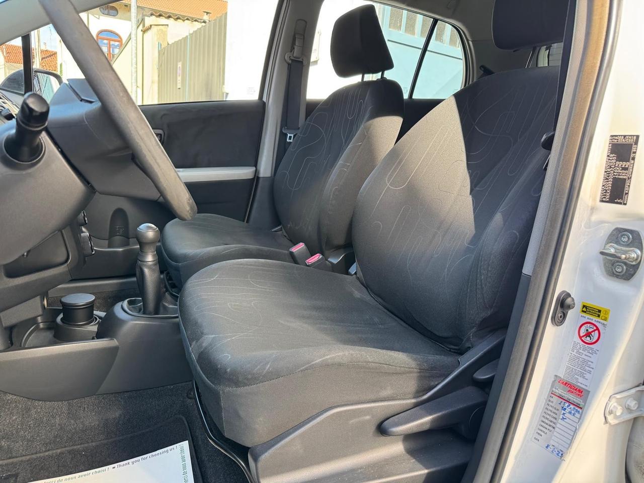 Toyota Yaris 1.0 5 porte