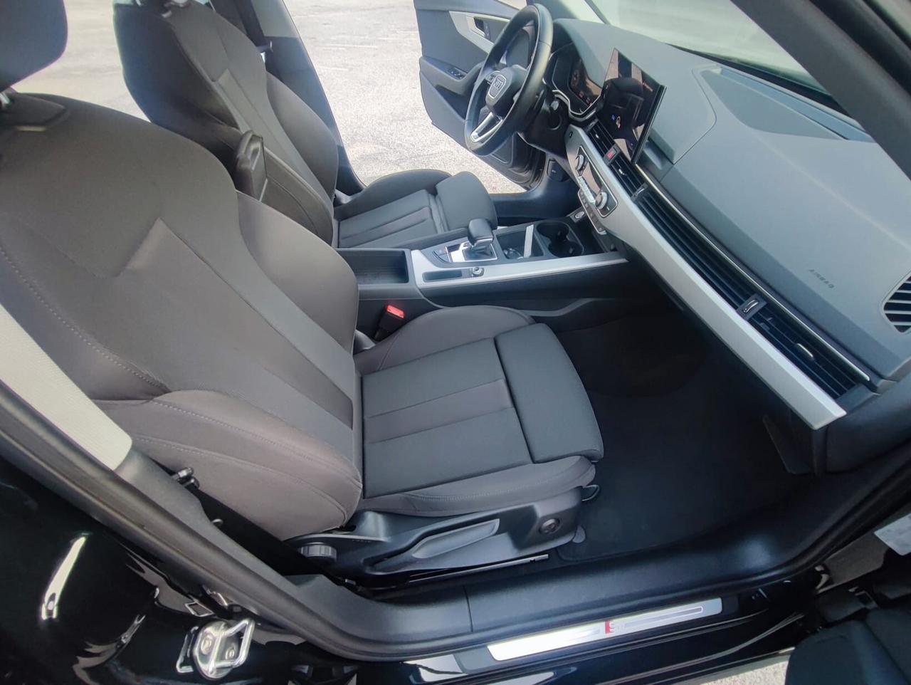 Audi A4 Avant 40 2.0 tdi S line edition 204cv s-tronic