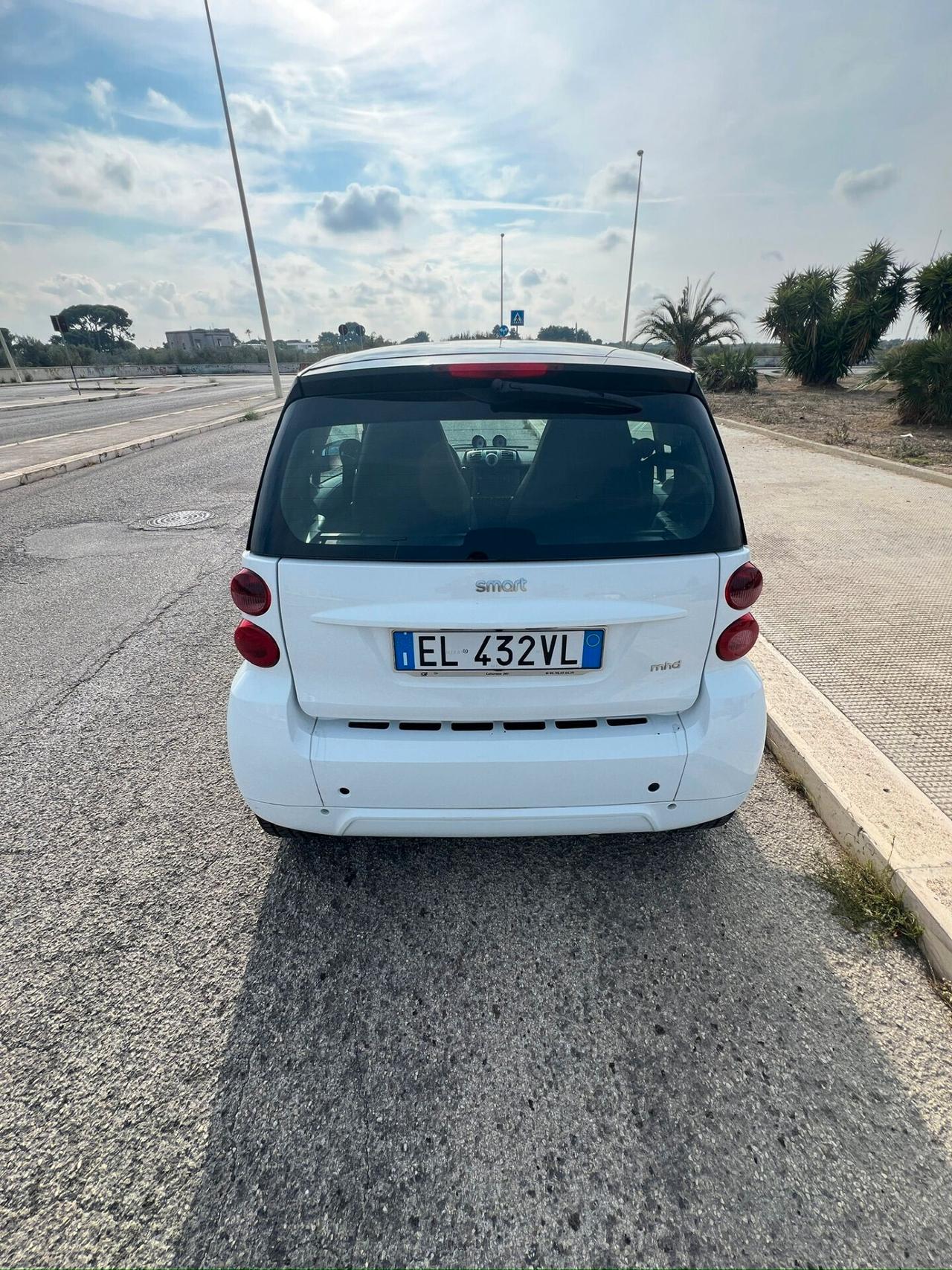 Smart ForTwo 1000 52 kW coupé passion - 2012