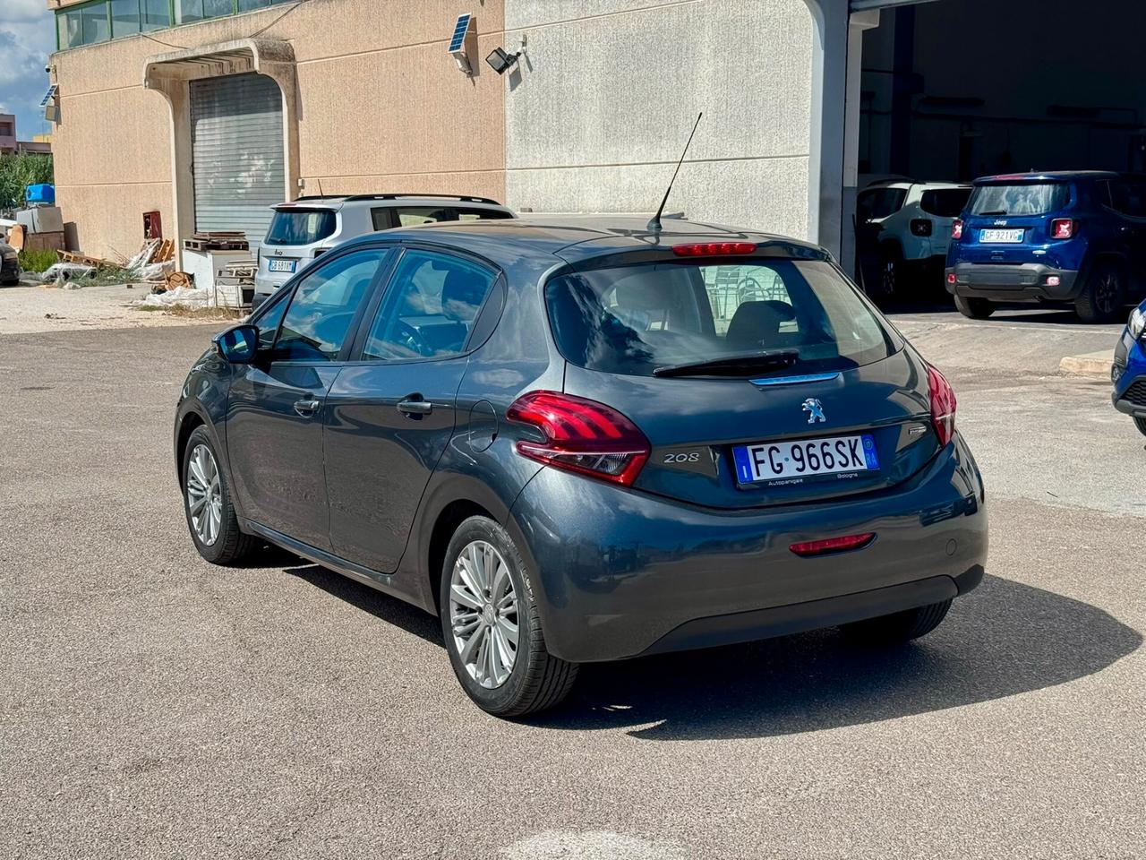Peugeot 208 PureTech 82 5 porte Allure