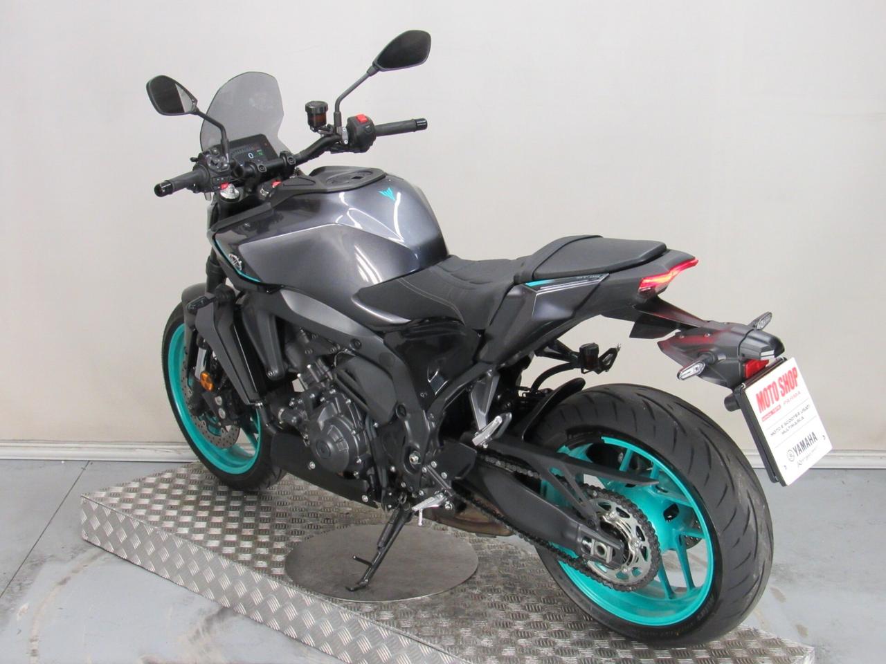 Yamaha MT-09 ABS Y-AMT CAMBIO ROBOTIZZATO