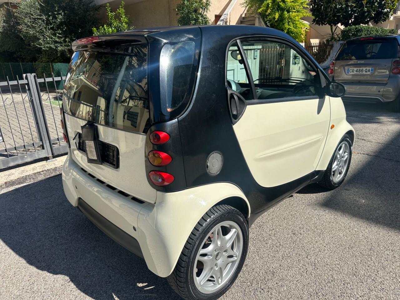 Smart ForTwo 800 coupé pure cdi