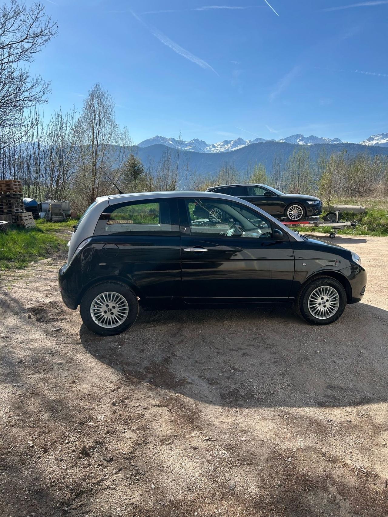 Lancia Ypsilon 1.2 Argento